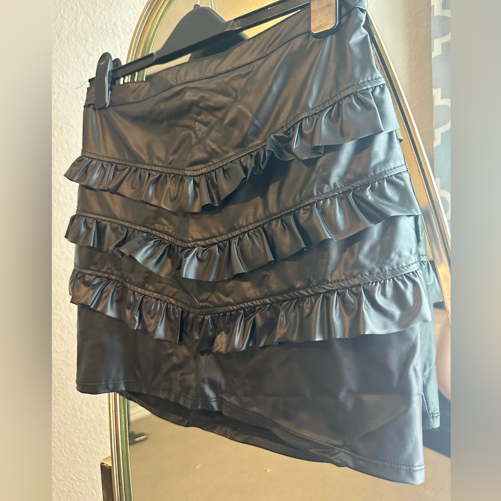 Leather skirt